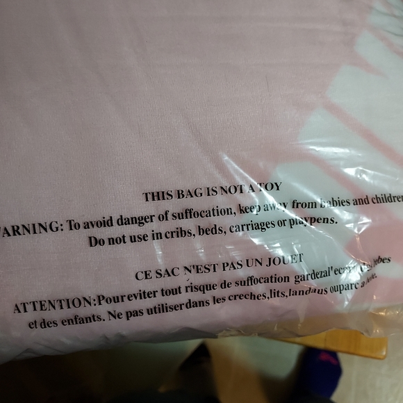 COPY - RARE VS PINK Large Fleece Blanket Throw - Picture 3 of 3